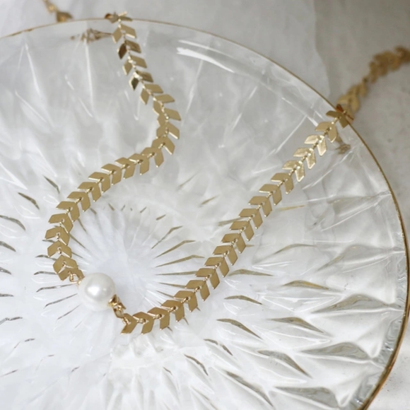 Fish bone trendy necklace,stainless steel,18k gold - Picture 1 of 3